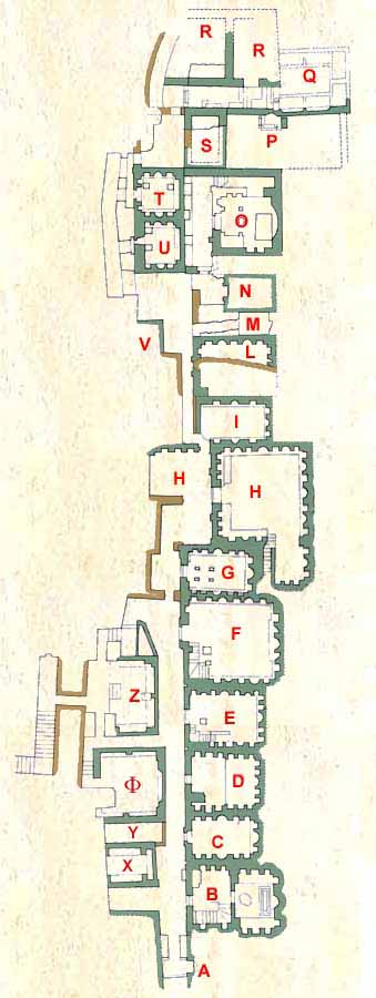 Planta esquemática de uma necrópole com salas e corredores marcados com letras de A a Z, dispostos verticalmente.